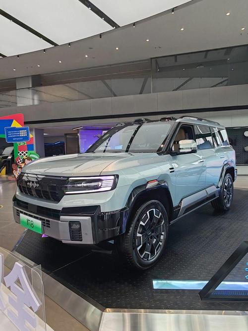 成都新津区宝展格企业管理咨询比亚迪方程豹硬派越野的爆款，英菲尼迪35周年与你共成长